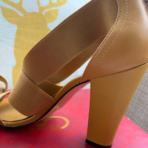 Heels - Picture 3 of 4